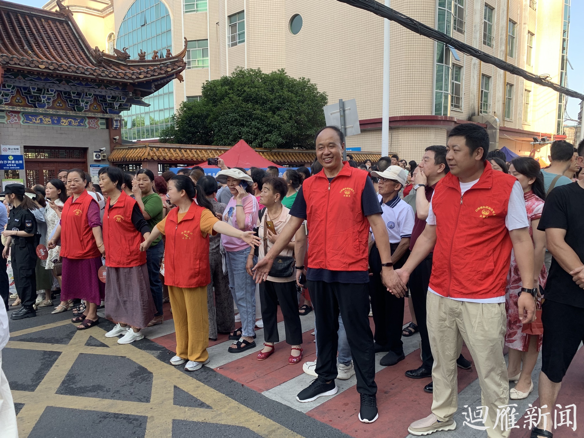 雁峰区白沙洲街道：退役军人志愿者护航高考 暖心行动助梦启航