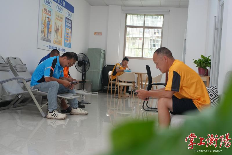 心愿上墙，温暖入心！雁峰区白沙社区爱心驿站24小时不打烊
